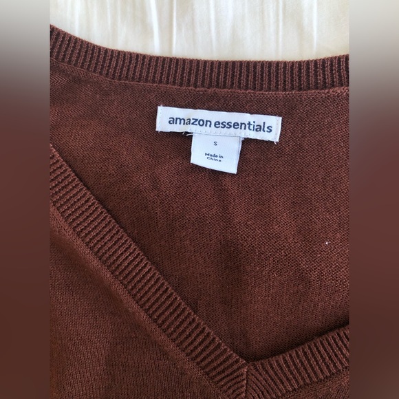 Brown V Neck lightweight Sweater - Picture 2 of 2